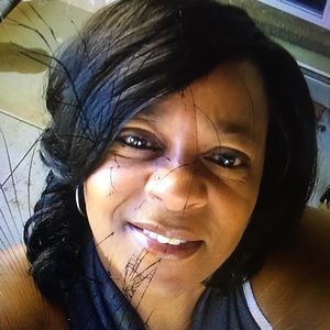 Meet your Posher, Regina